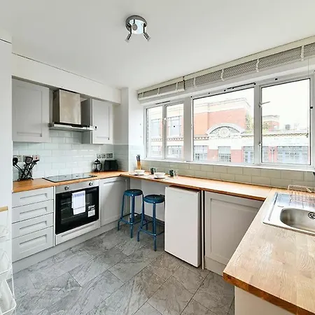 The Elden- No7 - Fairway Hosting Apartment London Exterior photo