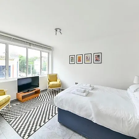 The Elden- No7 - Fairway Hosting Apartment London Exterior photo